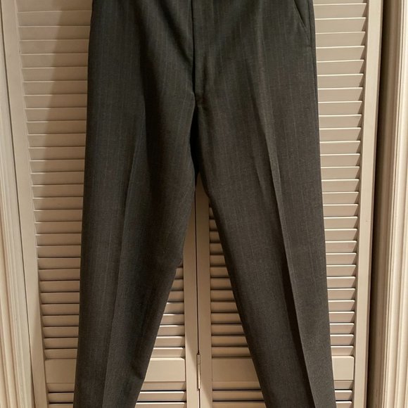 Phillipe Gabriel Designer Collection Charcoal with Pinstripes 42L - Picture 9 of 10